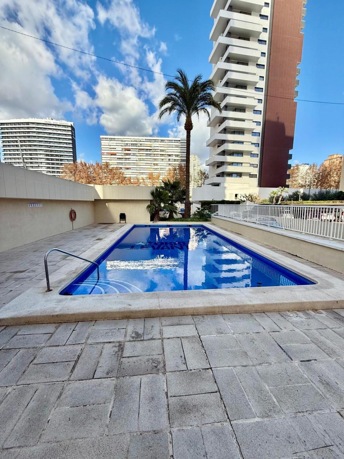 Apartamento Torre Levante, Primera Linea De Playa Benidorm Exterior foto